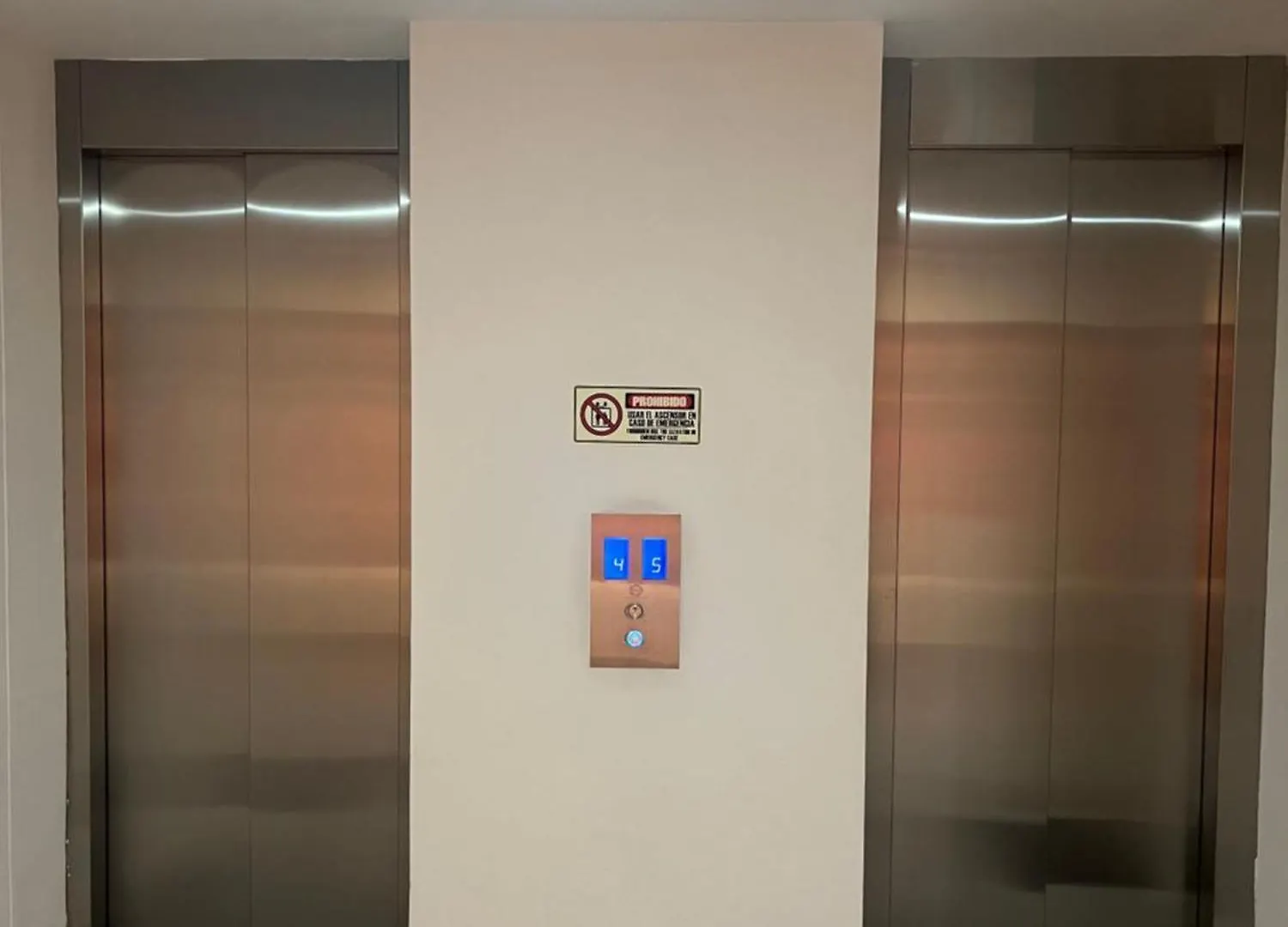Apartment Shaio, Caracol Tv, Cl116, Morato Bogota